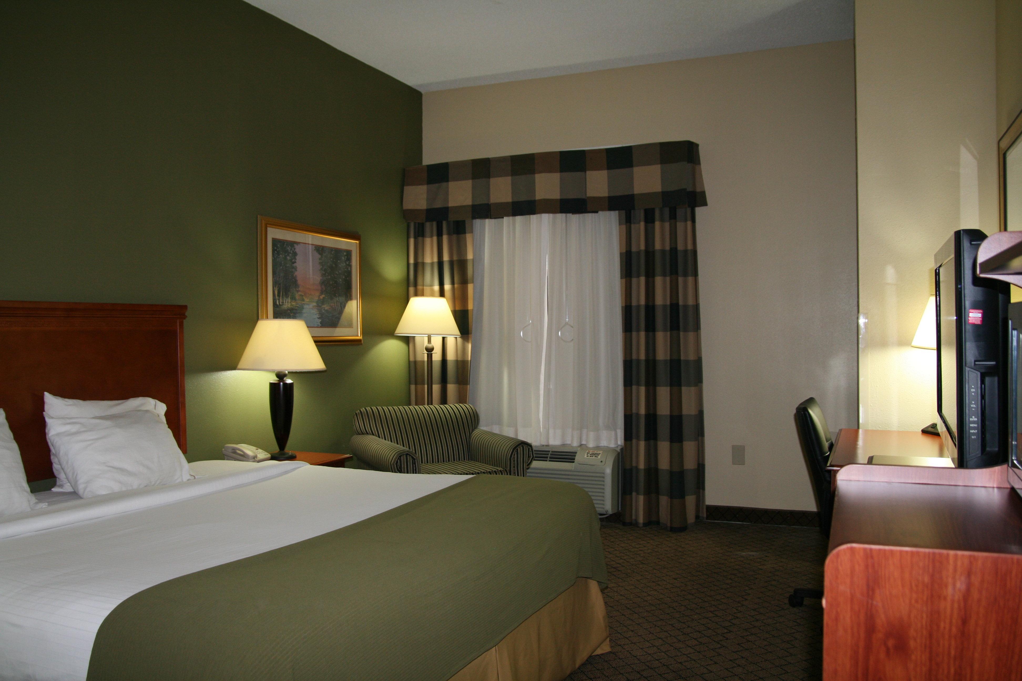 Holiday Inn Express & Suites Greenwood Exteriér fotografie