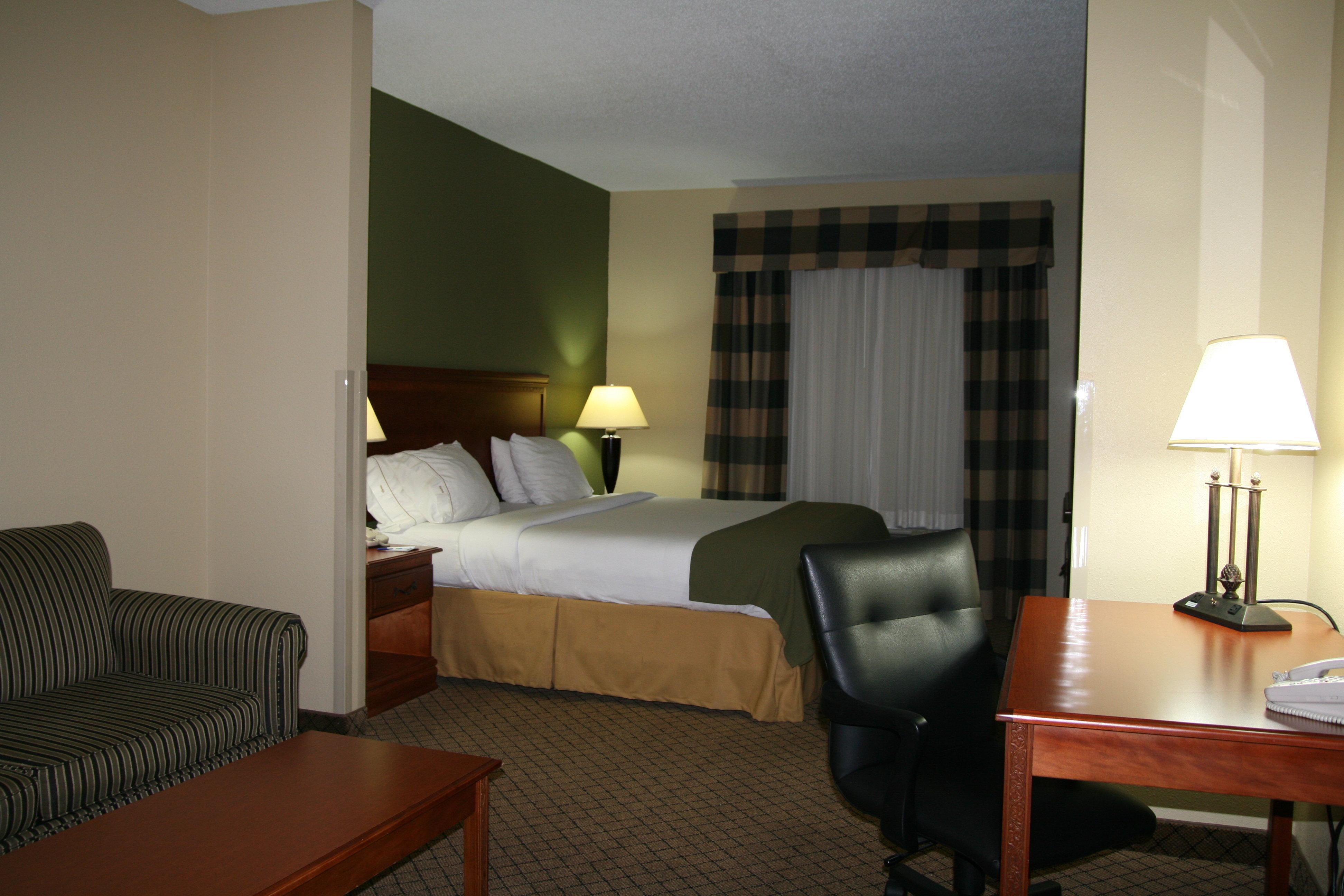 Holiday Inn Express & Suites Greenwood Exteriér fotografie